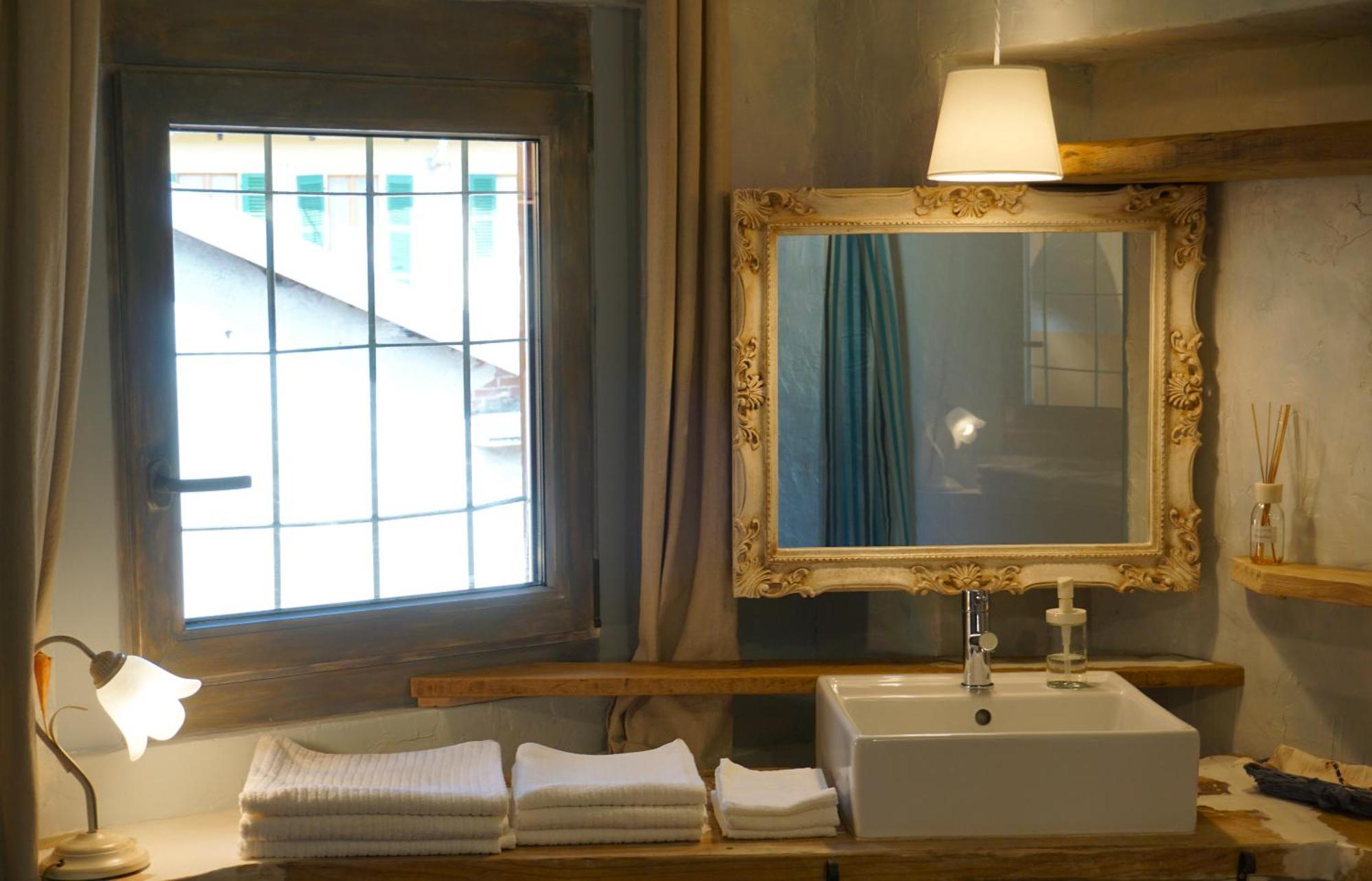 Graziosa Dimora Centro Storico Appartement Biella Buitenkant foto